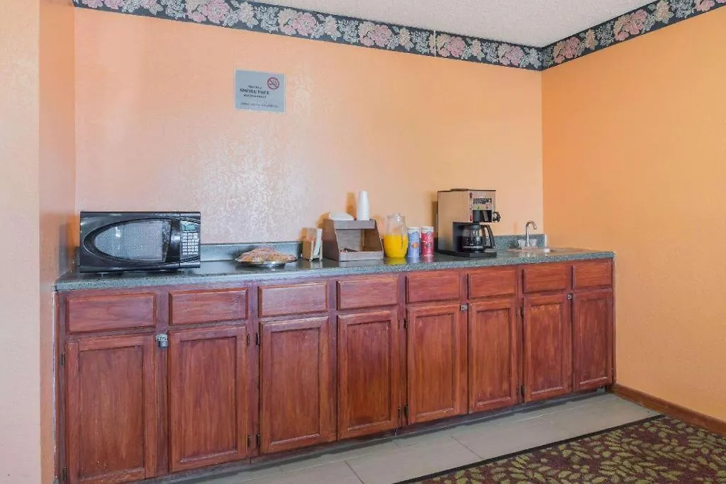 Knights Inn Ferguson Mo Saint Louis Hotel